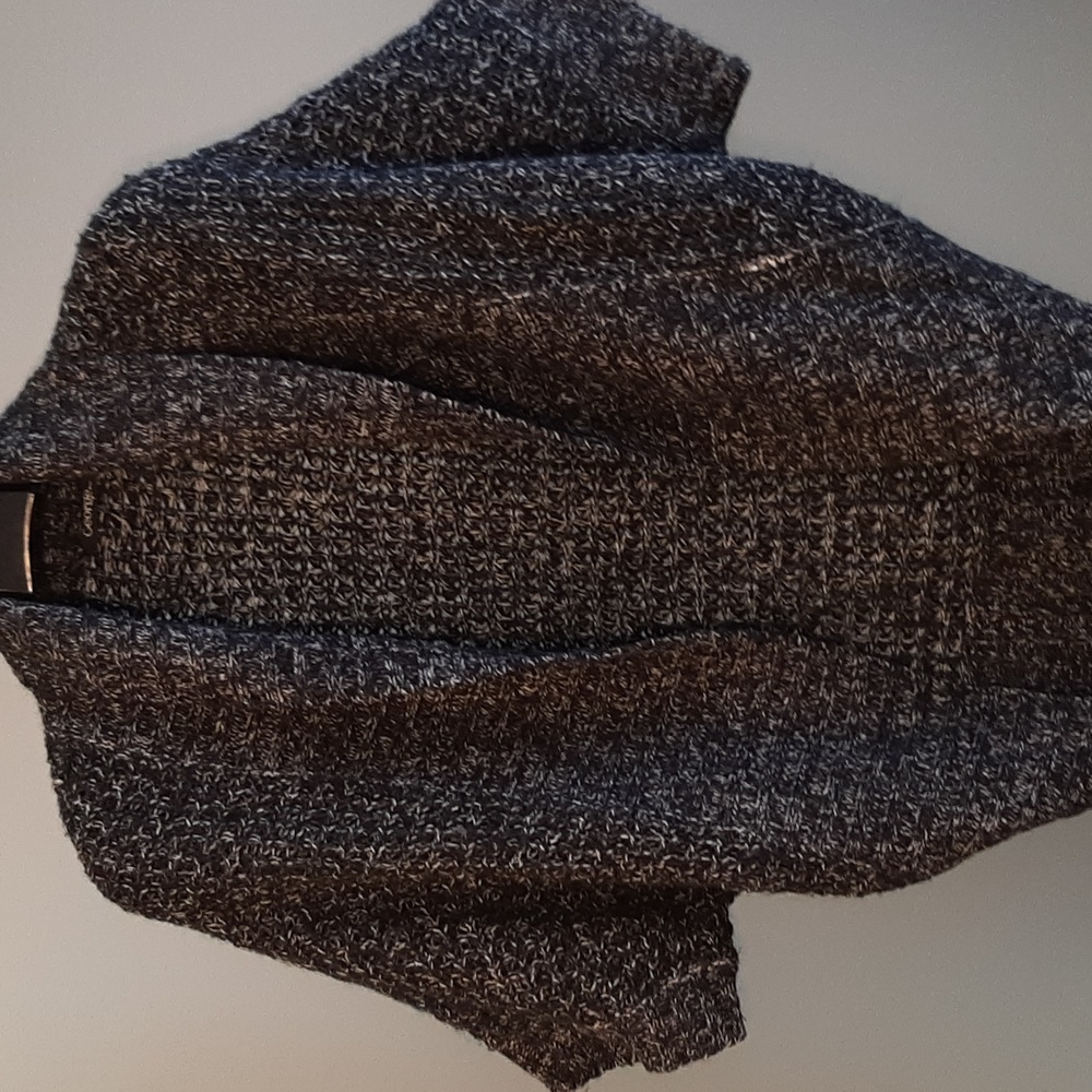 George sweater. Gray. Size small. No buttons. Shawl style.